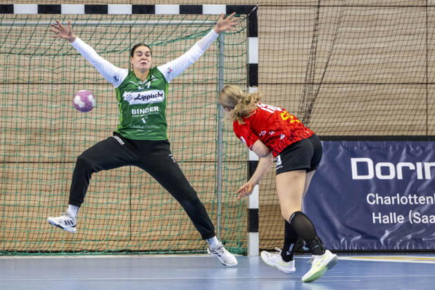 Alsco Handball Bundesliga Frauen, Saison 2026 2027 SV Union Halle-Neustadt vs.HSG Blomberg-Lippe Halle, Deutschland 09.September 2026: Im Bild:v.li.Torhueterin Lara Lepschi (Blomberg) und Fabienne Büch Buech (Halle) Halle Saale SWH Arena Sachsen-Anhalt Deutschland