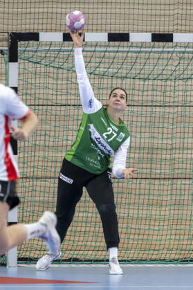 Alsco Handball Bundesliga Frauen, Saison 2026 2027 SV Union Halle-Neustadt vs.HSG Blomberg-Lippe Halle, Deutschland 09.September 2026: Im Bild:Torhueterin Lara Lepschi (Blomberg) mit Ball, Halle Saale SWH Arena Sachsen-Anhalt Deutschland