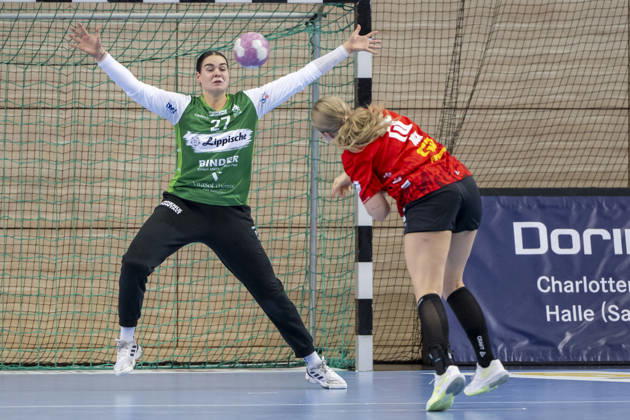 Alsco Handball Bundesliga Frauen, Saison 2026 2027 SV Union Halle-Neustadt vs.HSG Blomberg-Lippe Halle, Deutschland 09.September 2026: Im Bild:v.li.Torhueterin Lara Lepschi (Blomberg) und Fabienne Büch Buech (Halle) Halle Saale SWH Arena Sachsen-Anhalt Deutschland