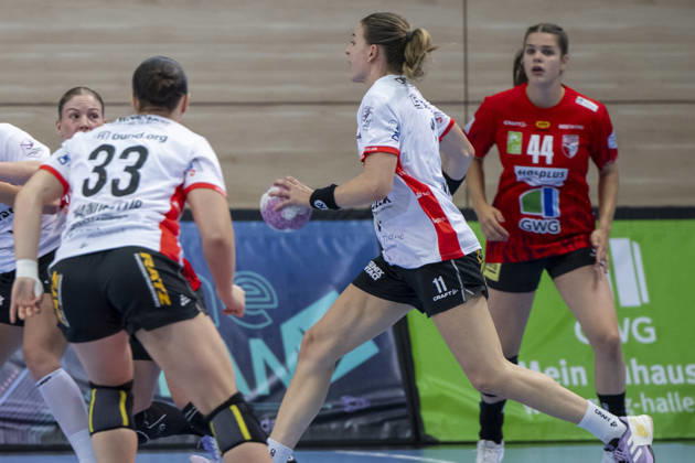 Alsco Handball Bundesliga Frauen, Saison 2026 2027 SV Union Halle-Neustadt vs.HSG Blomberg-Lippe Halle, Deutschland 09.September 2026: Im Bild:v.li.Elin Magnusdottir (Blomberg) und Isabelle Axmann (Blomberg) Halle Saale SWH Arena Sachsen-Anhalt Deutschland