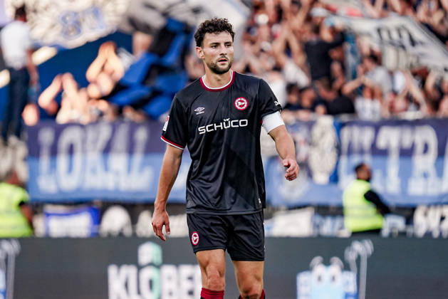 Deutschland: Fussball Saison 2026 2027 , 2. Bundesliga , 5. Spieltag , SV Darmstadt 98 vs. Arminia Bielefeld - Merck-Stadion am Böllenfalltor (Darmstadt) : Maximilian Bauer (Arminia Bielefeld, 5) Mimik, Gesichtsausdruck, Emotion Darmstadt Merck-Stadion am Böllenfalltor Deutschland Germany Copyright: xBennetxLongx