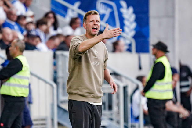 Deutschland: Fussball Saison 2026 2027 , 2. Bundesliga , 5. Spieltag , SV Darmstadt 98 vs. Arminia Bielefeld - Merck-Stadion am Böllenfalltor (Darmstadt) : Florian Kohfeldt (Trainer, SV Darmstadt 98) Geste, Gestik, Emotion, Mimik, Gesichtsausdruck, Emotion Darmstadt Merck-Stadion am Böllenfalltor Deutschland Germany Copyright: xBennetxLongx