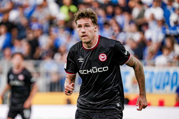 Deutschland: Fussball Saison 2026 2027 , 2. Bundesliga , 5. Spieltag , SV Darmstadt 98 vs. Arminia Bielefeld - Merck-Stadion am Böllenfalltor (Darmstadt) : Joel Grodowski (Arminia Bielefeld, 11) Mimik, Gesichtsausdruck, Emotion Darmstadt Merck-Stadion am Böllenfalltor Deutschland Germany Copyright: xBennetxLongx