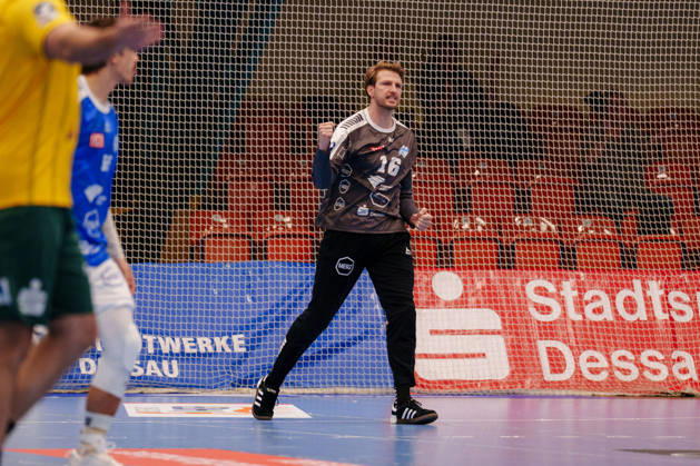 2. Handball-Bundesliga - 3. Spieltag: Dessau-Roßlauer HV 06 - VfL Eintracht Hagen Philip Ambrosius (Dessau-Roßlauer HV 06, 16) ballt die Faust am 11.09.2026 in der Anhalt-Arena, Dessau-Roßlau (Sachsen-Anhalt) Dessau-Roßlau Anhalt-Arena Sachsen-Anhalt Deutschland