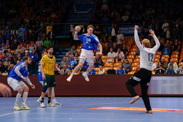 2. Handball-Bundesliga - 3. Spieltag: Dessau-Roßlauer HV 06 - VfL Eintracht Hagen Tim Grüner (Dessau-Roßlauer HV 06, 10) beim Sprungwurf am 11.09.2026 in der Anhalt-Arena, Dessau-Roßlau (Sachsen-Anhalt) Dessau-Roßlau Anhalt-Arena Sachsen-Anhalt Deutschland