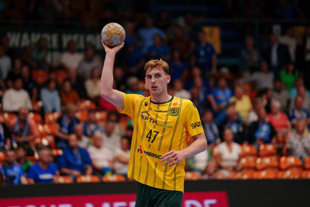 2. Handball-Bundesliga - 3. Spieltag: Dessau-Roßlauer HV 06 - VfL Eintracht Hagen Dustin Kraus (VfL Eintracht Hagen, 47) beim Anspiel am 11.09.2026 in der Anhalt-Arena, Dessau-Roßlau (Sachsen-Anhalt) Dessau-Roßlau Anhalt-Arena Sachsen-Anhalt Deutschland