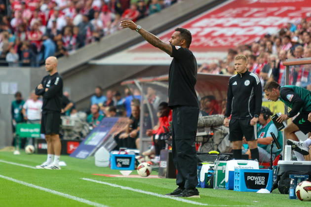 12.09.2026, GER, Fussball, Herren, Bundesliga , 1. Bundesliga, Saison 2026 2027, 1. FC Köln - SV Werder Bremen Daniel Thioune (SVW) gestikuliert, Gestik Copyright: xSvenxHanischx