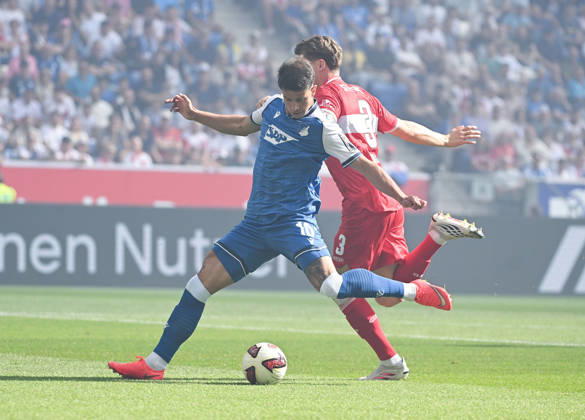 12.09.2026, SNP Arena, Sinsheim, GER, 1.FBL, TSG Hoffenheim vs VfB Stuttgart , Adam Hlozek (Hoffenheim), Ramon Hendriks (Stuttgart) DFL regulations prohibit any use of photographs as image sequences and or quasi-video. (Photo by Hasan Bratic DeFodi Images) -