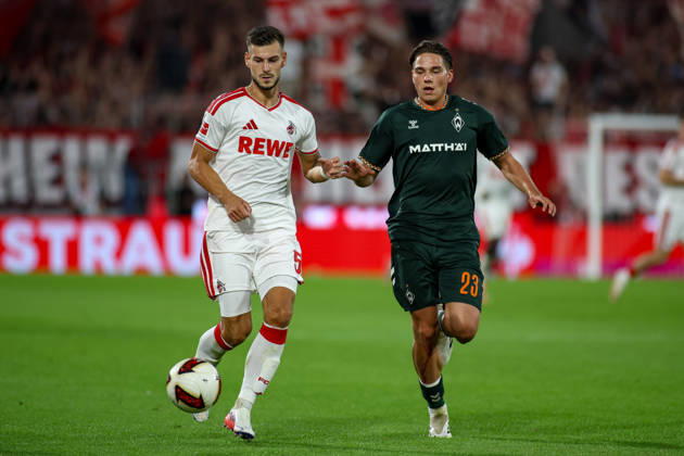 12.09.2026, GER, Fussball, Herren, Bundesliga , 1. Bundesliga, Saison 2026 2027, 1. FC Köln - SV Werder Bremen Tom Krauß (KOE) und Dariusz Stalmach (SVW) im Kampf um den Ball Copyright: xSvenxHanischx