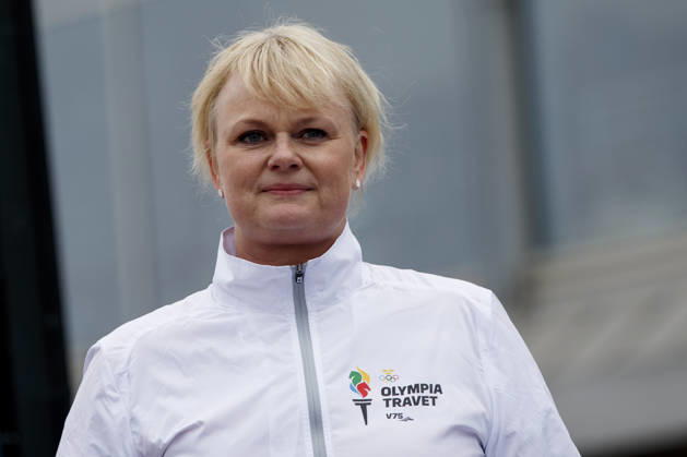 Anette Norberg, Curling under V75 tävlingarna i trav den 25 april 2015 i Göteborg. Göteborg Sverige Copyright: xPerxFriskex