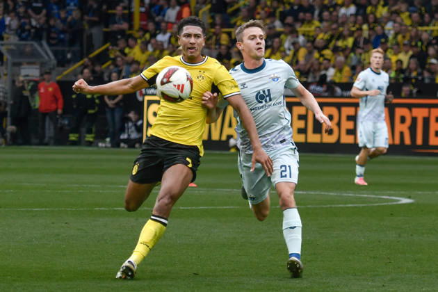 v. li. im Zweikampf Jobe Bellingham (Dortmund 7) Jano ter Horst (Paderborn 21) 12.09.2026 ¢ Fussball ¢ Borussia Dortmund vs SC Paderborn 07, Signal Iduna Park, Dortmund, DFB DFL REGULATIONS PROHIBIT ANY USE OF PHOTOGRAPHS AS IMAGE SEQUENCES AND OR QUASI-VIDEO NRW Germany