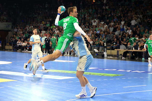 13.09.2026, GER Deutschland, Handball, 1.Bundesliga, 27.08.2026, Saison 2026 2027, Berlin, Fuechse Berlin vs Gummersbach Mathias Gidsel ( Fuechse Berlin 19 ), Kristjan Horzen ( VfL Gummersbach 27 ) nordphoto GmbH Engler Berlin Max-Schmeling-Halle Berlin Deutschland Copyright: xNordphotox xEnglerx