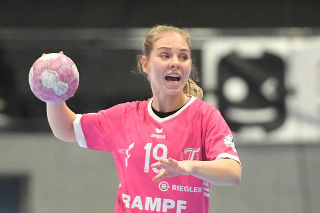 Johanna Farkas (TusSies Metzingen) gibt Anweisungen. GER, BSV Sachsen Zwickau vs. TusSies Metzingen, Handball, Bundesliga, Frauen, Alsco HBF, 3. Spieltag, Saison 2026 2027, 13.09.2026 GER, BSV Sachsen Zwickau vs. TusSies Metzingen, Handball, Bundesliga, Frauen, Alsco HBF, 3. Spieltag, Saison 2026 2027, 13.09.2026 Zwickau Copyright: xEibner-Pressefotox EP_BHR
