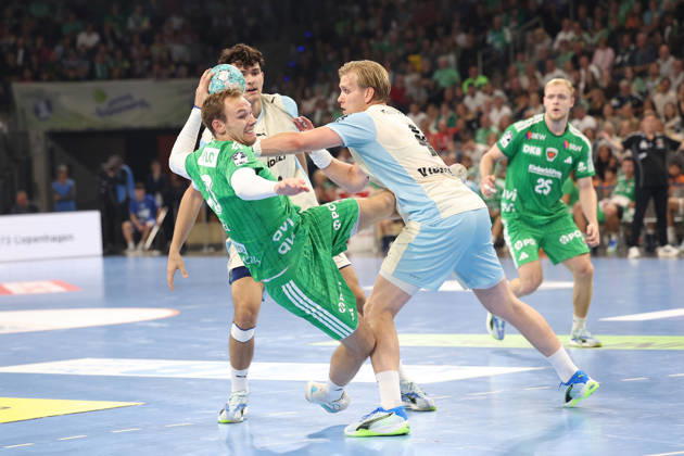 13.09.2026, xBHAx, Handball, Opel HBL, Saison 2026 2027, 1.HBL, Füchse Berlin - VfL Gummersbach, Max-Schmeling-Halle:Mathias Gidsel (Füchse Berlin 19) im Angriff gegen Ellidi Snaer Vidarsson (VfL Gummersbach 4) Berlin Deutschkand