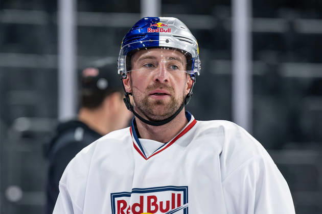 Maximilian Kastner (EHC Red Bull Muenchen, 93) Portrait Portraet GER, EHC Red Bull Muenchen, Eishockey, Trainingssession vor dem DEL-Saisonstart, 14.09.2026. Foto: HMB Media Heike Feiner Copyright: HMBxMedia HeikexFeiner