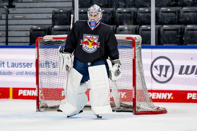 Mathias Niederberger (Torwart, EHC Red Bull Muenchen, 35) GER, EHC Red Bull Muenchen, Eishockey, Trainingssession vor dem DEL-Saisonstart, 14.09.2026. Foto: HMB Media Heike Feiner Copyright: HMBxMedia HeikexFeiner