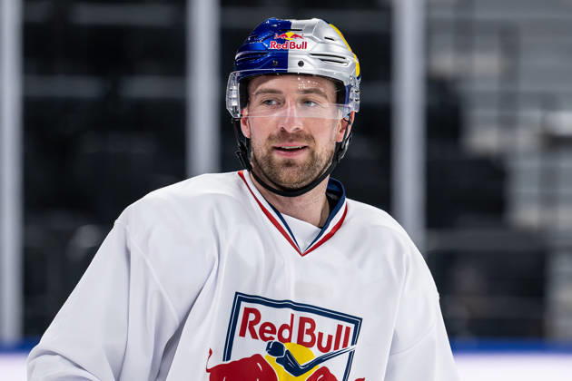 Maximilian Kastner (EHC Red Bull Muenchen, 93) Portrait Portraet GER, EHC Red Bull Muenchen, Eishockey, Trainingssession vor dem DEL-Saisonstart, 14.09.2026. Foto: HMB Media Heike Feiner Copyright: HMBxMedia HeikexFeiner