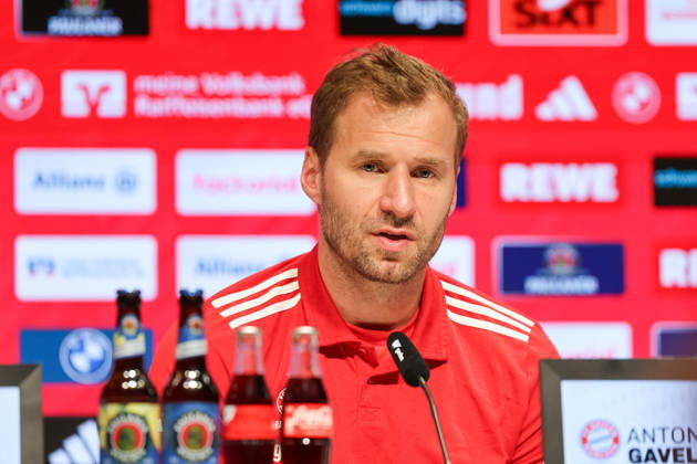 Anton Gavel (FC Bayern Basketball, Chef-Trainer) bei der Pressekonferenz, GER, FC Bayern Basketball, Saisoneroeffnungs-Pressekonferenz, Saison 2026 2027, 15.09.2026, GER, FC Bayern Basketball, Saisoneroeffnungs-Pressekonferenz, Saison 2026 2027, 15.09.2026 Muenchen Copyright: xEibner-Pressefoto JennixMaulx EP_JML