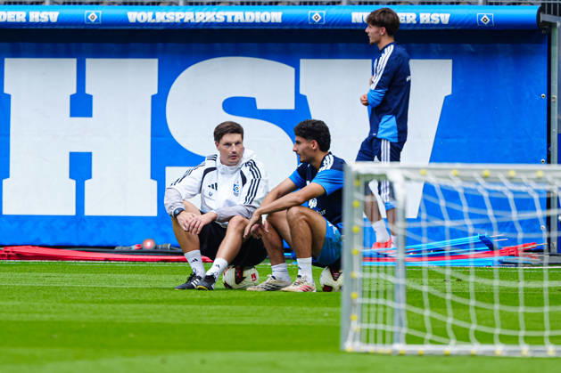 Merlin Polzin (Hamburger SV, Trainer), Martin Adeline (Hamburger SV, 05) GER, Training Hamburger SV, Fussball, 1. Bundesliga, Saison 2026 2027, 15.09.2026 GER, Training Hamburger SV, Fussball, 1. Bundesliga, Saison 2026 2027, 15.09.2026 Hamburg Copyright: xEibner-Pressefoto MarcelxvonxFehrnx EP_MFN