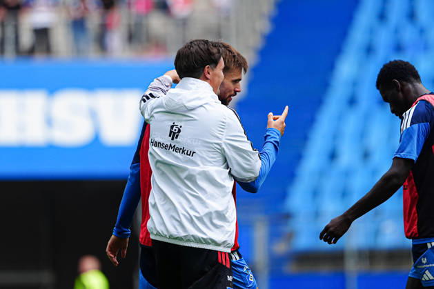 Merlin Polzin (Hamburger SV, Trainer), Mario Vuskovic (Hamburger SV, 44) GER, Training Hamburger SV, Fussball, 1. Bundesliga, Saison 2026 2027, 15.09.2026 GER, Training Hamburger SV, Fussball, 1. Bundesliga, Saison 2026 2027, 15.09.2026 Hamburg Copyright: xEibner-Pressefoto MarcelxvonxFehrnx EP_MFN