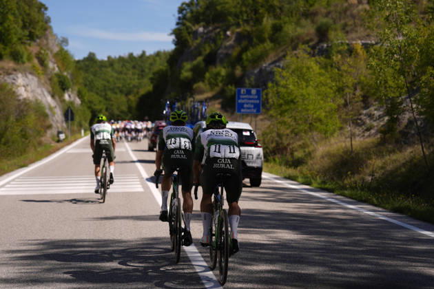 Spain s Fernando Barcelo Aragon of Caja Rural-Seguros RGA . Colombia s Fernando Gaviria Rendon of Caja Rural-Seguros RGA , Spain s Joan Bou Company of Caja Rural-Seguros RGA during the Giro d™Abruzzo, stage 3 from Oricola - Piana del Cavaliere to San Benedetto dei Marsi (159 km) - Abruzzo, Italy - Thursday, September 17, 2026. - cycling. Copyright: xFabioxFerrari LaPressex