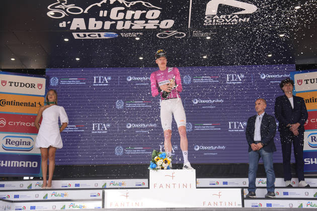 France s Dorian Godon of Netcompany Ineos cyclamen jersey during the Giro d™Abruzzo, stage 3 from Oricola - Piana del Cavaliere to San Benedetto dei Marsi (159 km) - Abruzzo, Italy - Thursday, September 17, 2026. - cycling. Copyright: xFabioxFerrari LaPressex