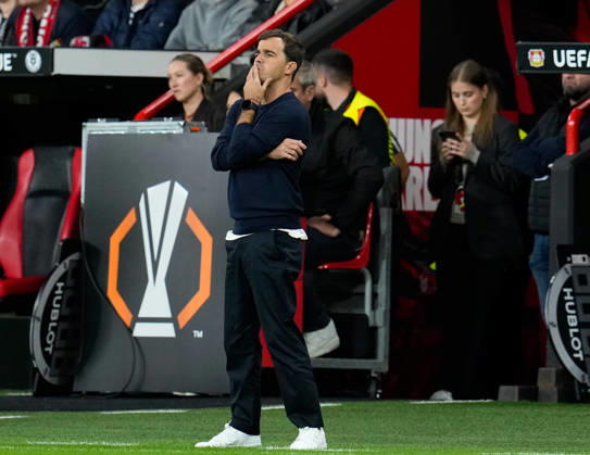 Carles Martinez (Bayer 04 Leverkusen, Cheftrainer) reagiert. GER, Bayer 04 Leverkusen vs NK Celje, UEFA Europa League, 1. Spieltag, Saison 2026 27, BayArena, Leverkusen, 16.09.2026 DFL REGULATIONS PROHIBIT ANY USE OF PHOTOGRAPHS AS IMAGE SEQUENCES AND OR QUASI-VIDEO Bayer 04 Leverkusen vs Celje, UEFA Europa League, 1. Spieltag, Saison 2026 27, 16.09.2026 Leverkusen Copyright: xEibner-Pressefoto ScottxColemanx EP_SCN