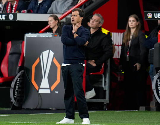 Carles Martinez (Bayer 04 Leverkusen, Cheftrainer) reagiert. GER, Bayer 04 Leverkusen vs NK Celje, UEFA Europa League, 1. Spieltag, Saison 2026 27, BayArena, Leverkusen, 16.09.2026 DFL REGULATIONS PROHIBIT ANY USE OF PHOTOGRAPHS AS IMAGE SEQUENCES AND OR QUASI-VIDEO Bayer 04 Leverkusen vs Celje, UEFA Europa League, 1. Spieltag, Saison 2026 27, 16.09.2026 Leverkusen Copyright: xEibner-Pressefoto ScottxColemanx EP_SCN