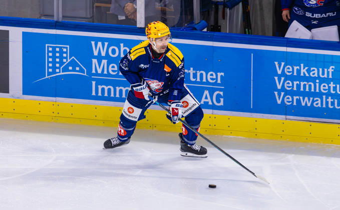 Ice hockey, Eishockey National League Regular Season - ZSC Lions vs. SC Ber Zurich, Switzerland, 15th Sep 2026: 4 Patrick Geering, defender ZSC Lions with the puck. Copyright: xAndreasxHaasx