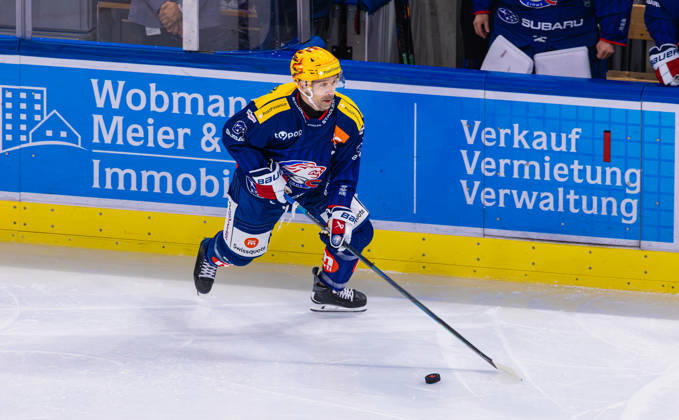 Ice hockey, Eishockey National League Regular Season - ZSC Lions vs. SC Ber Zurich, Switzerland, 15th Sep 2026: 4 Patrick Geering, defender ZSC Lions with the puck. Copyright: xAndreasxHaasx