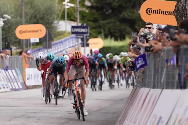 France s Dorian Godon of Netcompany Ineos Cyclamine jersey during the Giro d™Abruzzo, stage 4 from Silvi to Controguerra (182 km) - Abruzzo, Italy - Friday, September 18, 2026. - cycling. Copyright: xMassimoxPaolone LaPressex