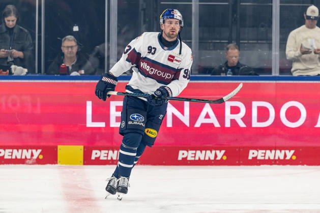 Maximilian Kastner (EHC Red Bull Muenchen, 93) beim Warmup GER, EHC Red Bull Muenchen vs. Adler Mannheim, Eishockey, DEL, Saison 2026 2027, 1. Spieltag, 18.09.2026. Foto: HMB Media Heike Feiner Copyright: HMBxMedia HeikexFeiner