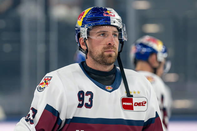 Maximilian Kastner (EHC Red Bull Muenchen, 93) beim Warmup GER, EHC Red Bull Muenchen vs. Adler Mannheim, Eishockey, DEL, Saison 2026 2027, 1. Spieltag, 18.09.2026. Foto: HMB Media Heike Feiner Copyright: HMBxMedia HeikexFeiner