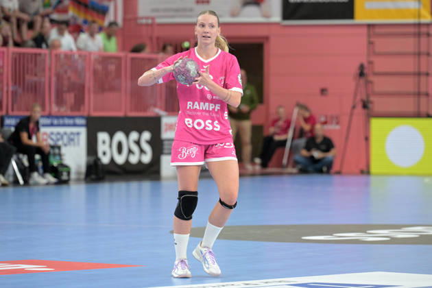 Charlotte Cholevova (TusSies Metzingen, 96) am Ball TusSies Metzingen vs. Thueringer HC , Handball, Alsco HBF, 04..Ligaspieltag, Saison 2026 2027, 19.09.2026 TusSies Metzingen vs. Thueringer HC , Handball, Alsco HBF, 04..Ligaspieltag, Saison 2026 2027, 19.09.2026 Tuebingen Copyright: xEibner-Pressefotox EP_TBR