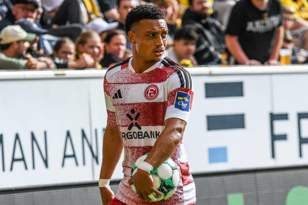 Steven van der Sloot (Fortuna Düsseldorf, 2), Einzelbild, Aktion, Action, 19.09.2026, Aachen (Deutschland), Fussball, 3. Liga, TSV Alemannia Aachen - Fortuna Düsseldorf, Fussball, 3. Liga, TSV Alemannia Aachen - Fortuna Düsseldorf, DFB DFL REGULATIONS PROHIBIT ANY USE OF PHOTOGRAPHS AS IMAGE SEQUENCES AND OR QUASI-VIDEO.