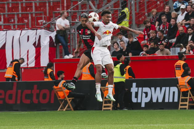 20.09.2026, xjmrgnx, Fussball 1.Bundesliga, Bayer 04 Leverkusen - RB Leipzig v.l. Kopfballduell zwischen Facundo Medina (2, Leverkusen) und Tidiam Gomis (27, Leipzig) (DFL DFB REGULATIONS PROHIBIT ANY USE OF PHOTOGRAPHS as IMAGE SEQUENCES and or QUASI-VIDEO) Leverkusen