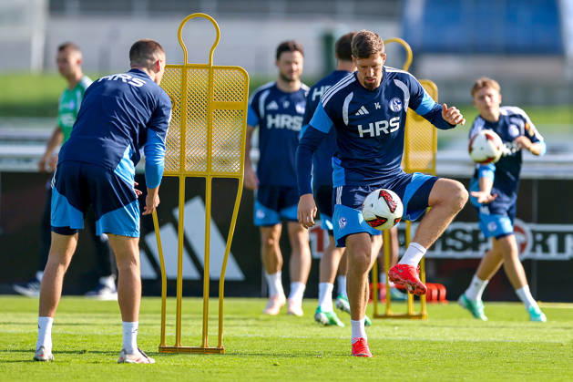 23.09.2026, Fussball, Training des FC Schalke 04. Janik Bachmann (FC Schalke 04) Gelsenkirchen Trainingsgelände FC Schalke 04 NRW Deutschland xRHR-FOTO YYx Copyright: RHR-FOTOx RHR-FOTO YY