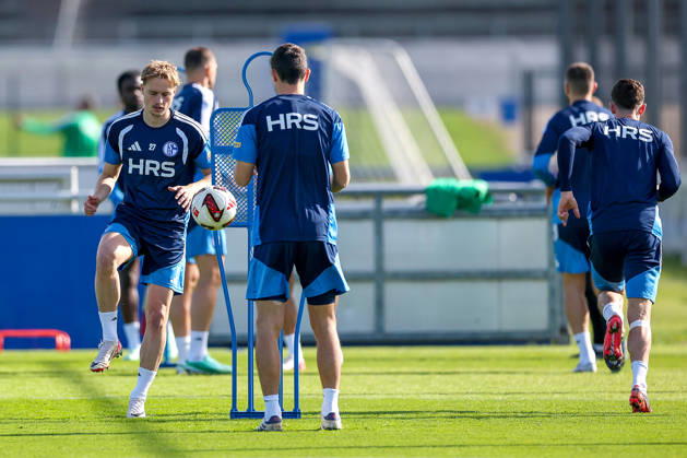 23.09.2026, Fussball, Training des FC Schalke 04. Finn Porath (FC Schalke 04) Gelsenkirchen Trainingsgelände FC Schalke 04 NRW Deutschland xRHR-FOTO YYx Copyright: RHR-FOTOx RHR-FOTO YY