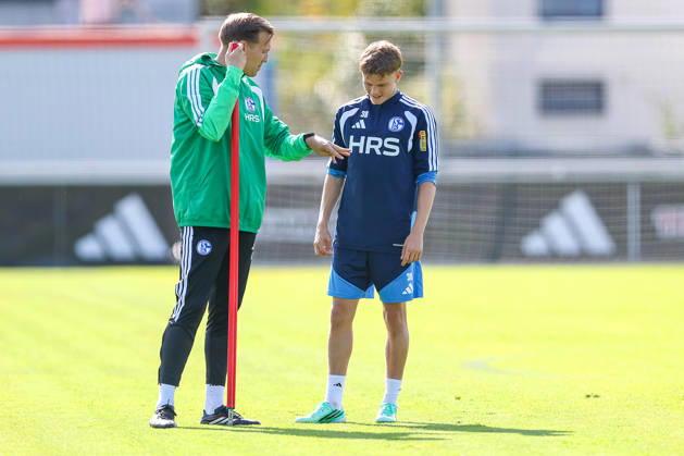 23.09.2026, Fussball, Training des FC Schalke 04. Luca Vozar (FC Schalke 04) Gelsenkirchen Trainingsgelände FC Schalke 04 NRW Deutschland xRHR-FOTO YYx Copyright: RHR-FOTOx RHR-FOTO YY