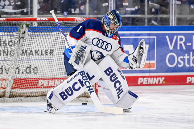 Jonas Stettmer (Torwart, ERC Ingolstadt, 01) beim Warmup GER, Straubing Tigers vs. ERC Ingolstadt, Eishockey, DEL, Saison 2026 2027, 3. Spieltag, 25.09.2026. Foto: HMB Media Heike Feiner Copyright: HMBxMedia HeikexFeiner