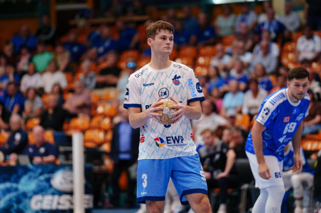 2. Handball-Bundesliga - 5. Spieltag: Dessau-Roßlauer HV 06 - 1. VfL Potsdam Marvin Siemer (1. VfL Potsdam, 3) beim Siebenmeter-Wurf am 26.09.2026 in der Anhalt-Arena, Dessau-Roßlau (Sachsen-Anhalt) Dessau-Roßlau Anhalt-Arena Sachsen-Anhalt Deutschland