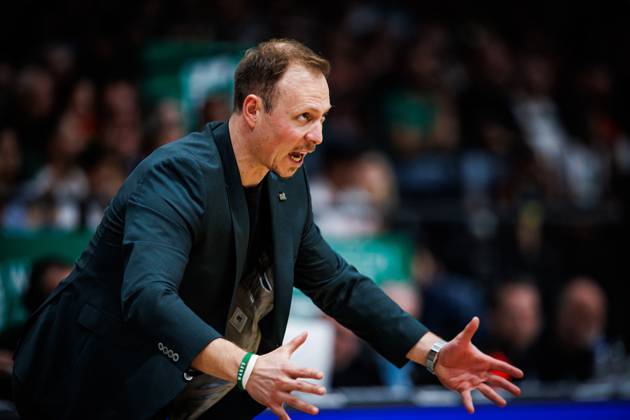 Jacques Schneider (Headcoach Gladiators Trier) an der Seitenlinie, Emotionen, Geste, Gestik, Mimik, Freisteller, Portrait Vet Concept Gladiators Trier vs Science City Jena, Basketball, easyCredit BBL, 2. Spieltag, Saison 2026 2027, 27.09.2026 Vet Concept Gladiators Trier vs Science City Jena, Basketball, easyCredit BBL, 2. Spieltag, Saison 2026 2027, 27.09.2026 Copyright: xEibnerxPressefotox EP_ANS