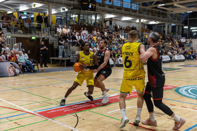 Tyrel Morgan (Kreisbau Kirchheim Knights, 11) gegen Sebastian Brach (SBB Boerde Baskets, 10). GER, Kreisbau Knights vs. SBB Baskets, Basketball, ProA, 1. Spieltag, Spielzeit 2026 2027, 26.09.2026 GER, Kreisbau Kirchheim Knights vs. SBB Baskets, Basketball, ProA, 1. Spieltag, Spielzeit 2026 2027, 26.09.2026 Kirchheim Copyright: xEibner-Pressefoto DavidexDixGiovx EP_DGI