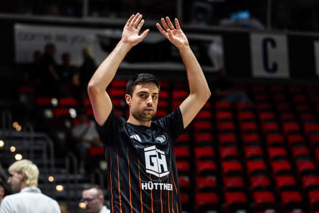 27.09.2026, GER, BBL, easyCredit Basketball Bundesliga, Chemnitz, Niners Chemnitz - Phoenix Hagen Mateo Å erić (Niners Chemnitz, 21) bei der Erwärmung Chemnitz Messe Chemnitz Sachsen Deutschland