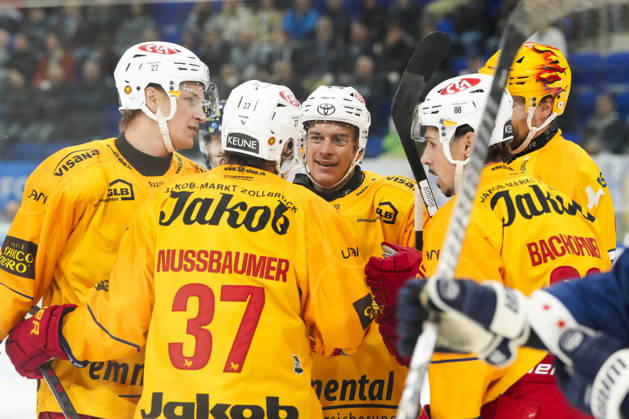 01 10 2026, Quinto, Gottardo Arena, NL: HC Ambrì-Piotta v SCL Tigers: SCL Tigers celebrates their second goal Quinto Gottardo Arena Ticino Switzerland Copyright: xJustPictures.ch JarixPestelaccix jp-en-JaPe-JP6_JAr_NL_HCAP_SCL_01Ott2026_000065