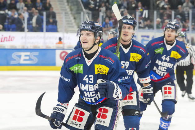 01 10 2026, Quinto, Gottardo Arena, NL: HC Ambrì-Piotta v SCL Tigers: 43 Tim Muggli (Ambri) celebrates his goal Quinto Gottardo Arena Ticino Switzerland Copyright: xJustPictures.ch JarixPestelaccix jp-en-JaPe-JP6_JAr_NL_HCAP_SCL_01Ott2026_000111
