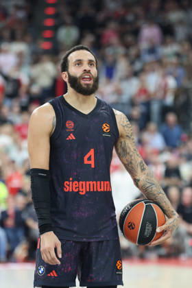 Duane Washington Jr. (FC Bayern Basketball, 04) beim Freiwurf, GER, FC Bayern Basketball vs. Partizan Mozzart Bet Belgrad, Basketball, Euroleague, 3. Spieltag, Saison 2026 2027, 02.10.2026, GER, FC Bayern Basketball vs. Partizan Mozzart Bet Belgrad, Basketball, Euroleague, 3. Spieltag, Saison 2026 2027, 02.10.2026 Muenchen Copyright: xEibner-Pressefoto JennixMaulx EP_JML