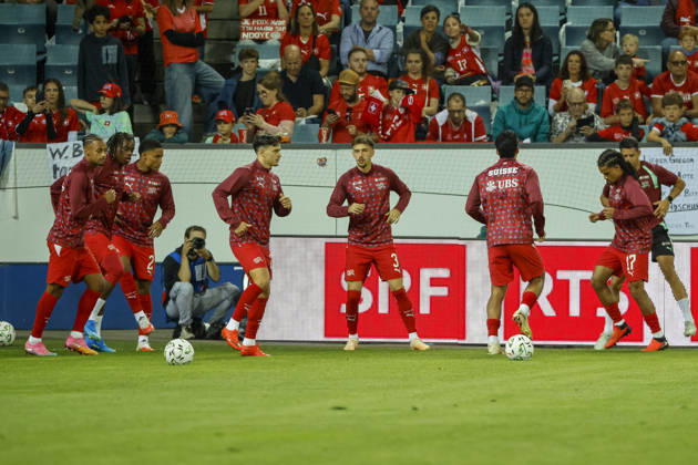Schweiz beim Aufwärmen vor Spielbeginn , Schweiz, UEFA , Nations League, Matchday 3, Schweiz vs. Slowenien, 03.10.2026, Luzern Swissporarena Schweiz Copyright: xGrantxHubbsx