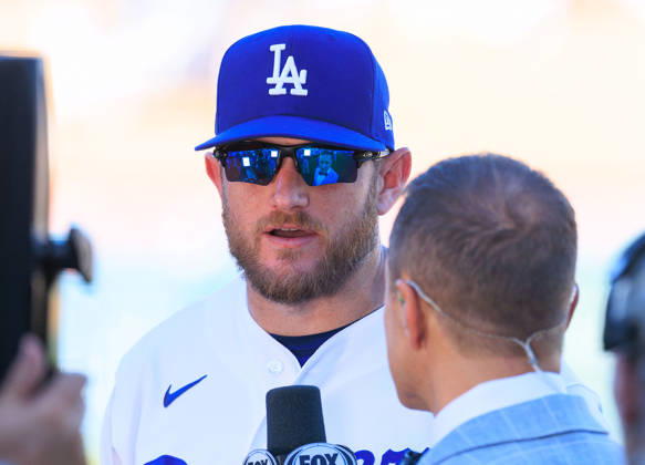 October 3, 2026, Los Angeles, California, USA: Max Muncy 13 of the Los Angeles Dodgers is interviewed after winning a NLDS Game 1 against the Atlanta Braves on Saturday October 3, 2026 at Dodger Stadium in Los Angeles, California. JAVIER ROJAS PI Dodgers Vs. Braves NLDS - Game 1 - ZUMAp124 20261003_zaa_p124_024 Copyright: xJavierxRojasx