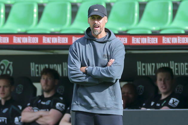 Trainer Sandro Wagner (Hannover 96) schaut waehrend des Freundschaftsspiels zwischen Hannover 96 und dem SC Verl, Heinz von Heiden Arena am 03. October 2026 in Hannover, Deutschland. (Foto von Marco Steinbrenner DeFodi Images) +++ Trainer Sandro Wagner (Hannover 96) looks on during the Friendly match between Hannover 96 and SC Verl at Heinz von Heiden Arena on October 3, 2026 in Hannover, Germany. (Photo by Marco Steinbrenner DeFodi Images) (Photo by Marco Steinbrenner DeFodi Images) -
